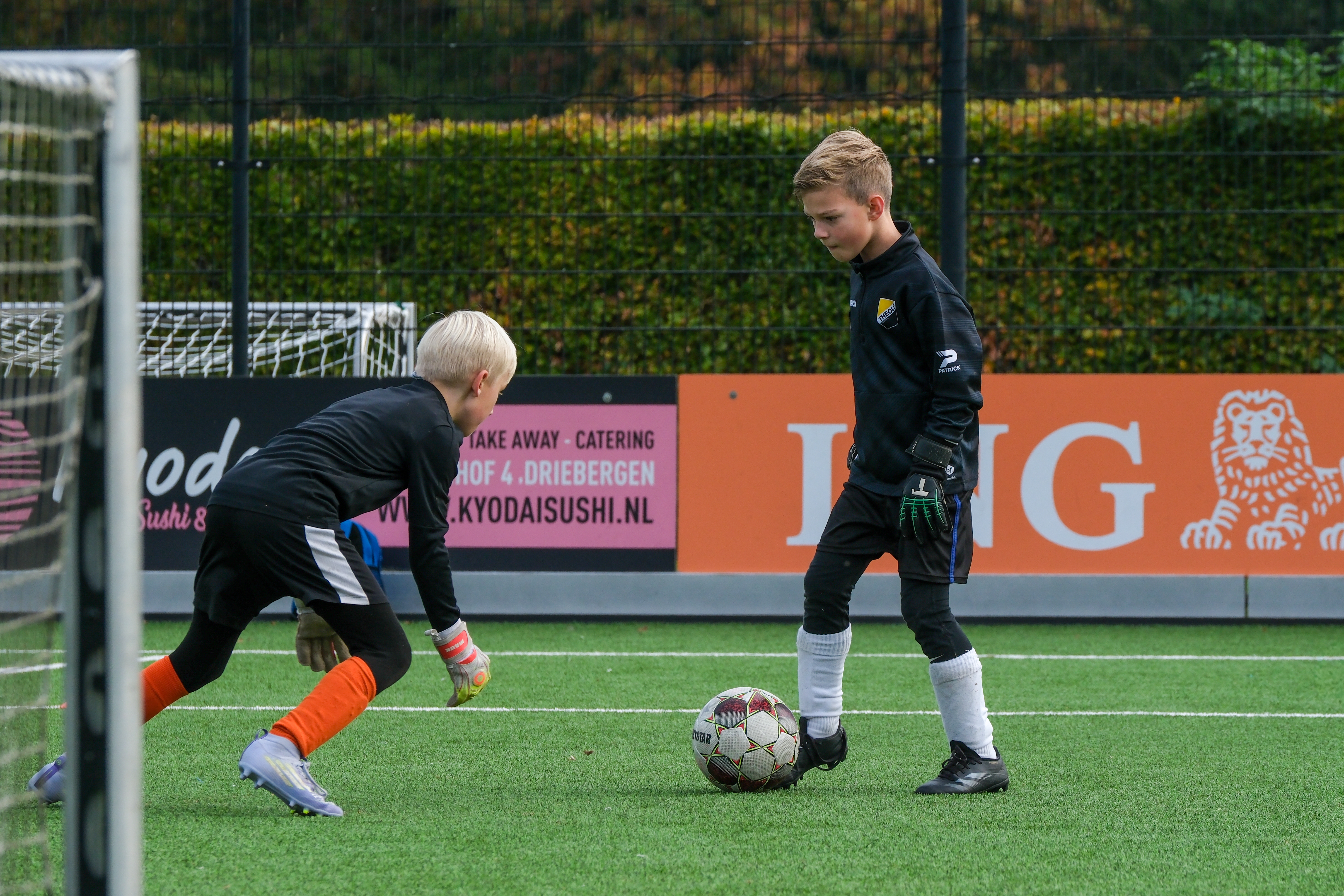 Een actiefoto, tijdens de 1e dag van Keepersacademie de Heuvelrug.
